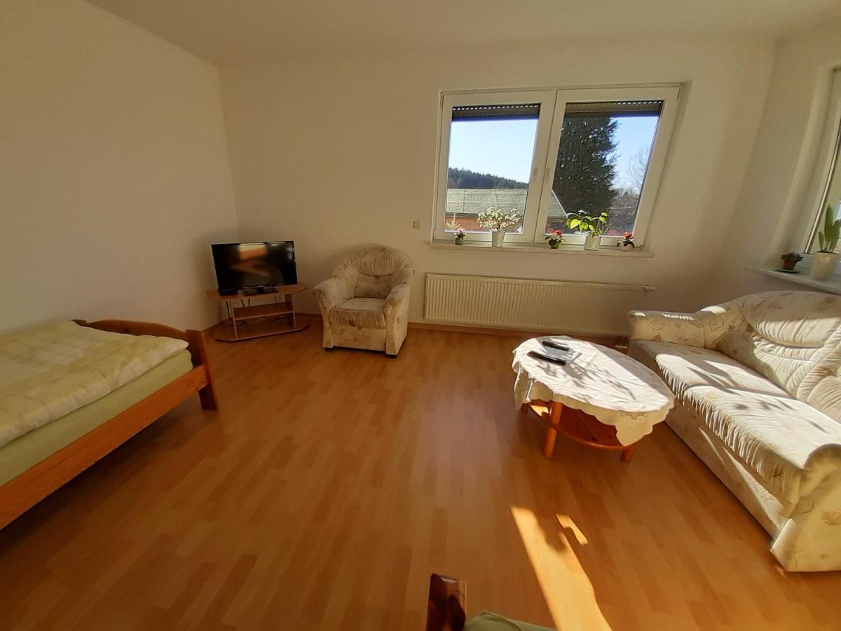 Thueringer Zimmer Suhl Bagian luar foto