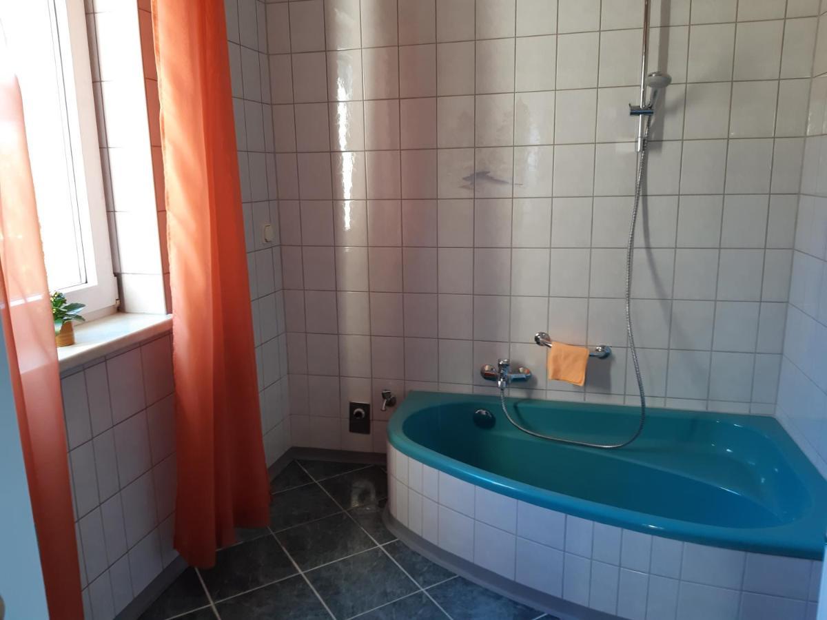 Thueringer Zimmer Suhl Bagian luar foto