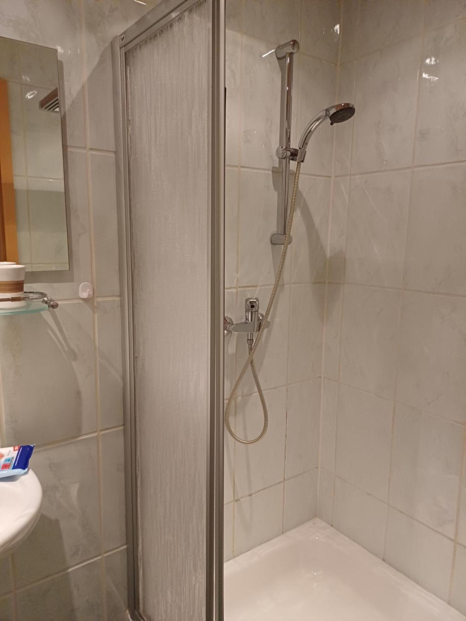 Thueringer Zimmer Suhl Bagian luar foto